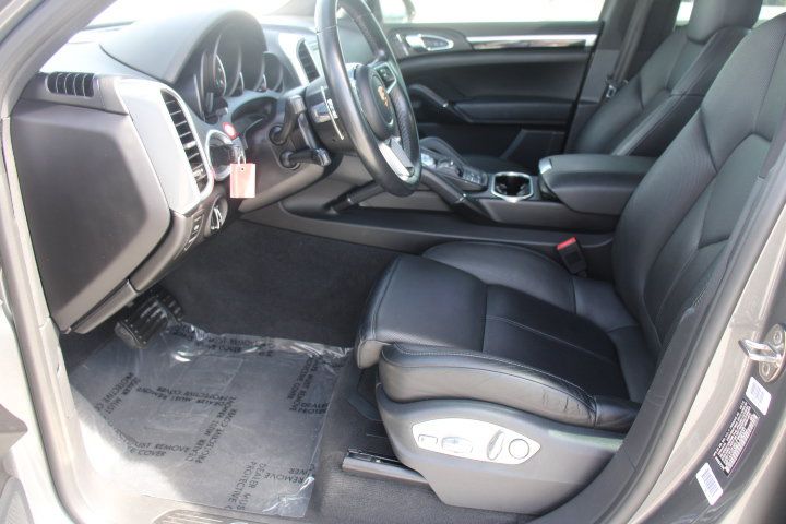 Used 2016 Porsche Cayenne AWD/4WD image 11