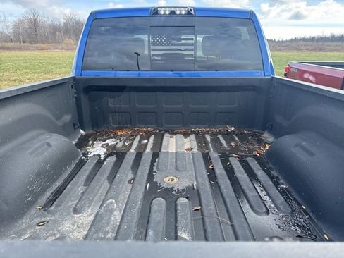 Used 2018 RAM 2500 SLT w/ Luxury Group image 12