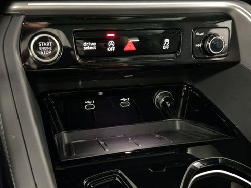 Used 2025 Audi Q5 Premium Plus w/ Premium Plus image 19