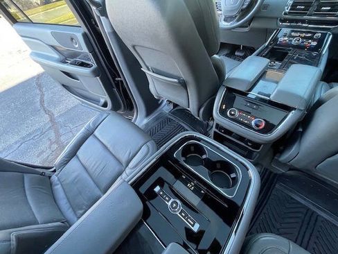 Used 2020 Lincoln Navigator L Reserve image 26