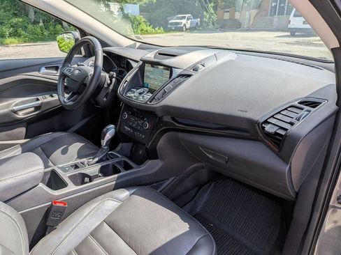 Used 2018 Ford Escape Titanium w/ Ford Safe & Smart Package AWD/4WD image 27