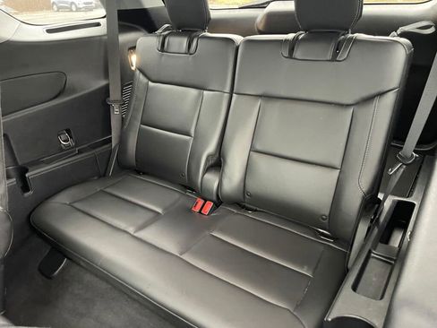 Used 2022 Ford Explorer XLT w/ Equipment Group 202A image 14