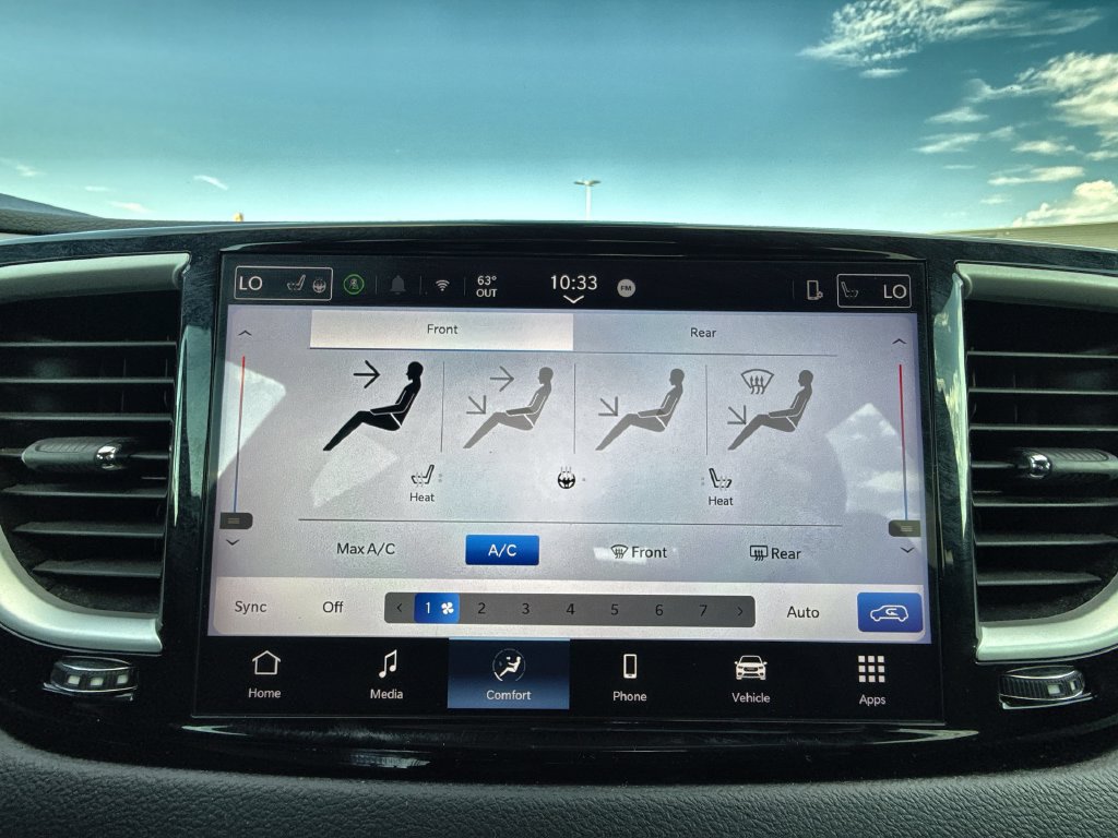 Used 2025 Chrysler Pacifica Select FWD image 21