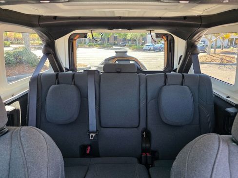 Used 2024 Jeep Wrangler Unlimited Sahara image 25