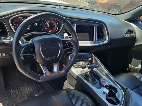 Used 2017 Dodge Challenger SRT Hellcat RWD image 8