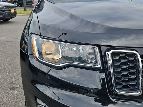 Certified 2020 Jeep Grand Cherokee Laredo AWD/4WD image 10