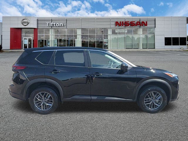 Used 2026 Nissan Rogue SV FWD image 8