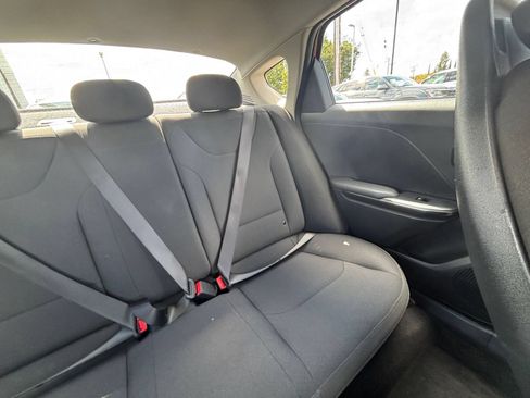 Used 2026 Kia K4 FWD image 36