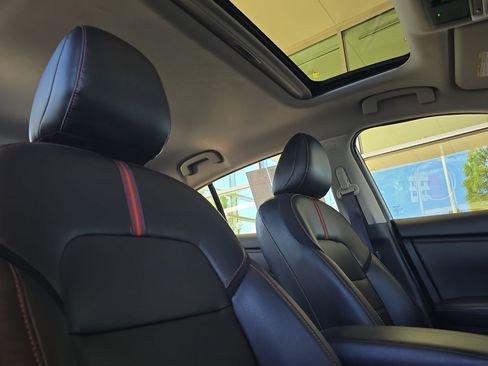 Used 2025 Nissan Sentra SR w/ SR Premium Package FWD image 16