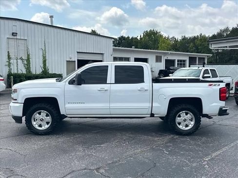 Used 2018 Chevrolet Silverado 1500 LT w/ All Star Edition AWD/4WD image 7