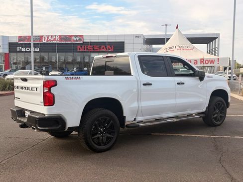Used 2025 Chevrolet Silverado 1500 LT Trail Boss w/ Convenience Package II AWD/4WD image 6