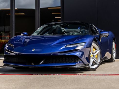 Used 2022 Ferrari SF90 Spider AWD/4WD image 1
