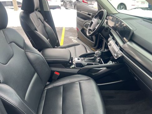 Certified 2023 Kia Telluride S w/ S Sunroof Package image 21