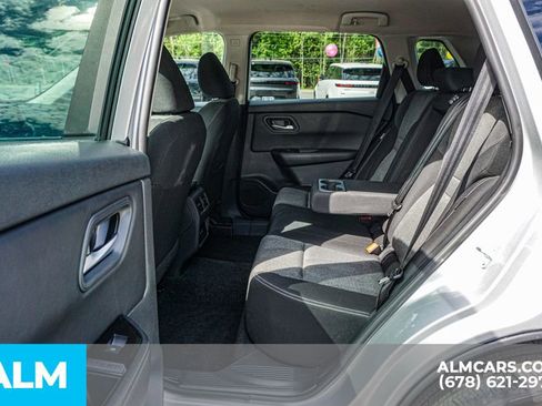 Used 2025 Nissan Rogue SV image 21