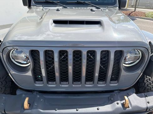 Used 2022 Jeep Wrangler Unlimited Rubicon AWD/4WD image 13