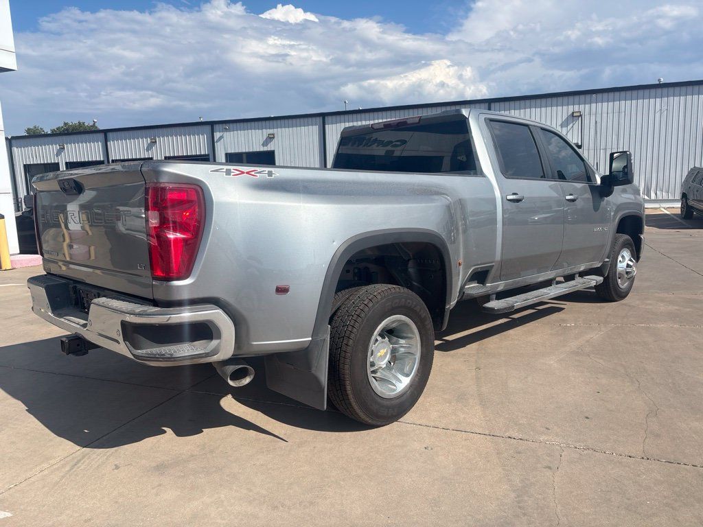 Used 2025 Chevrolet Silverado 3500 LT w/ Texas Edition AWD/4WD image 5