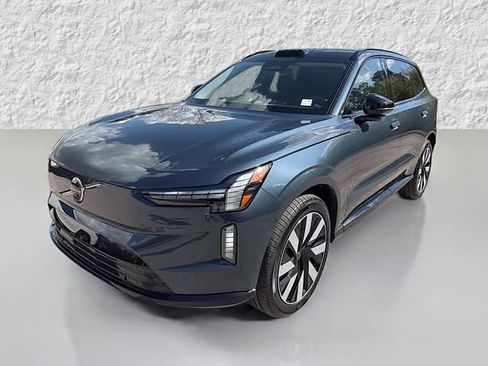 Used 2025 Volvo EX90 Ultra image 7