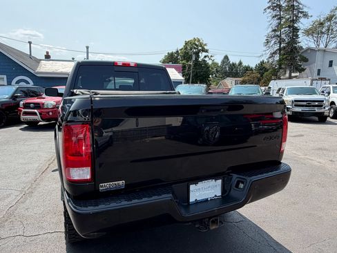 Used 2018 RAM 2500 Big Horn w/ Sport Appearance Group AWD/4WD image 5