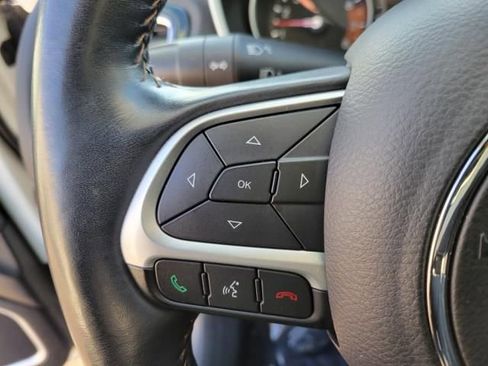 Used 2018 Jeep Compass Limited w/ Navigation Group image 23