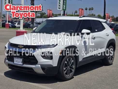Used 2023 Chevrolet TrailBlazer LT w/ Convenience Package FWD image 1
