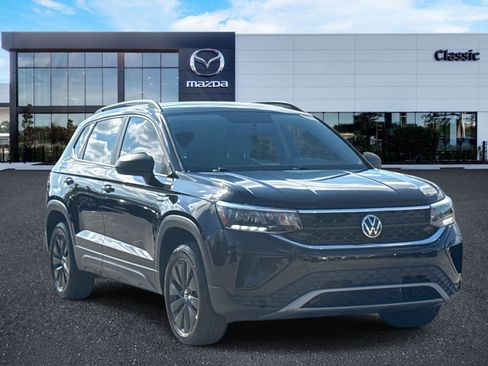 Used 2022 Volkswagen Taos S image 1