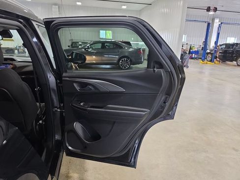 Used 2022 Chevrolet TrailBlazer LT w/ Convenience Package AWD/4WD image 28
