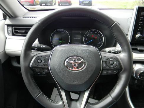 Used 2020 Toyota RAV4 XLE w/ Convenience Package AWD/4WD image 12