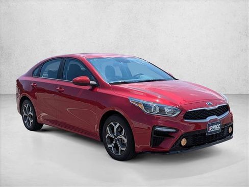 Used 2021 Kia Forte LXS FWD image 3