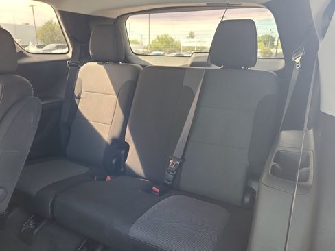 Used 2019 Chevrolet Traverse LT FWD image 25