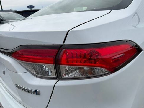 Used 2021 Toyota Corolla LE w/ Carpet Mat Package (TMS) FWD image 15