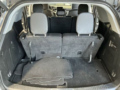 Used 2023 Ford Explorer XLT w/ Equipment Group 202A image 33