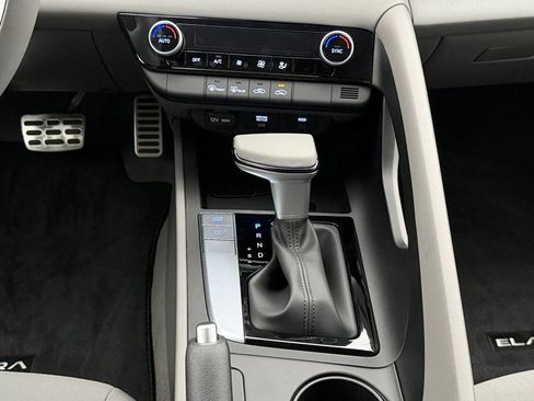 New 2026 Hyundai Elantra Sport FWD image 17
