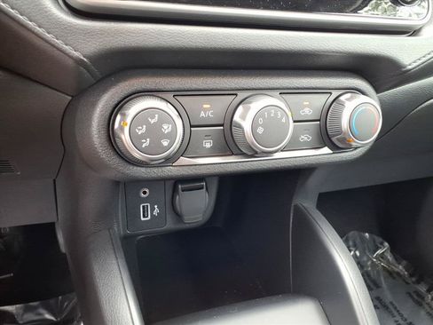 Used 2025 Nissan Versa S w/ Trunk Package FWD image 11