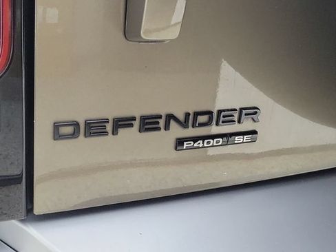 Used 2020 Land Rover Defender 110 SE AWD/4WD image 9
