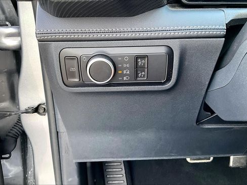 Used 2025 Ford Mustang Premium RWD image 32