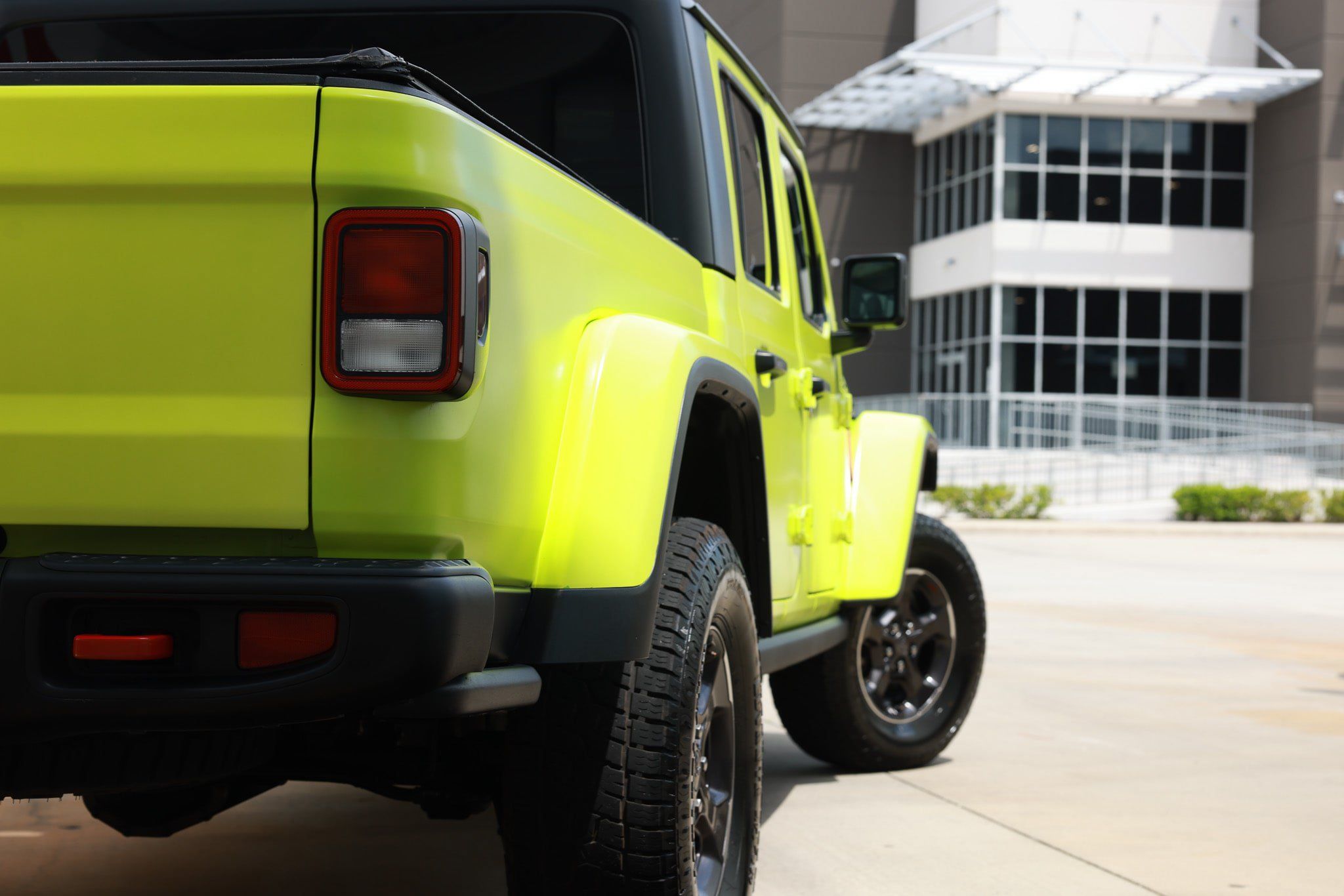 Used 2021 Jeep Gladiator Rubicon w/ Trailer Tow Package AWD/4WD image 54