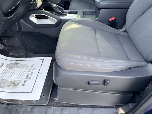 Used 2022 Nissan Frontier SV image 15