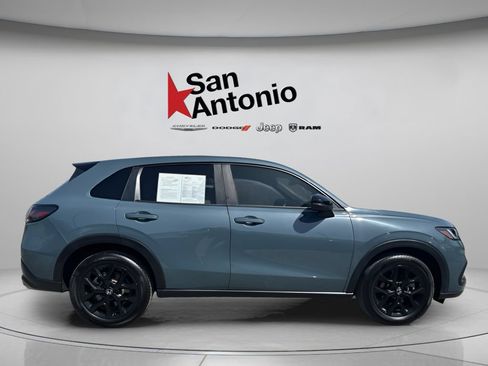 Used 2025 Honda HR-V Sport image 17