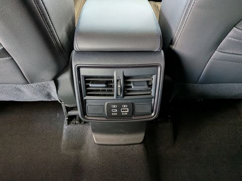 Used 2025 Subaru Forester Limited image 26