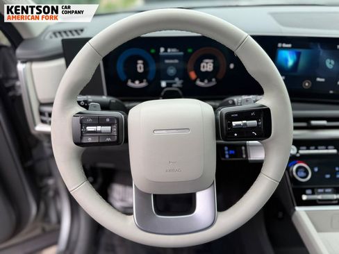 Used 2025 Hyundai Santa Fe SEL image 18