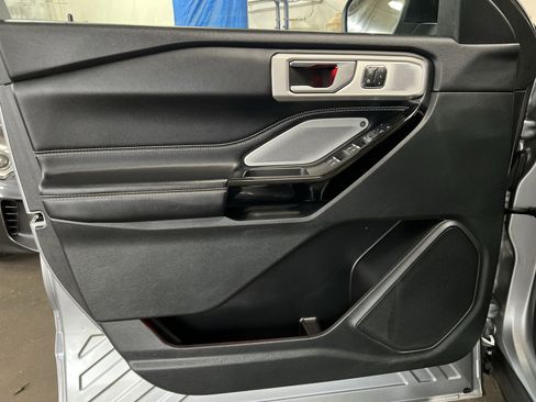 Used 2022 Ford Explorer ST w/ Equipment Group 401A image 14