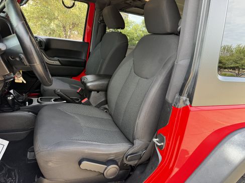 Used 2016 Jeep Wrangler Sport w/ Dual Top Group AWD/4WD image 15