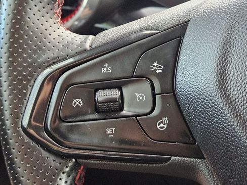 Used 2024 Chevrolet Trax RS w/ Driver Confidence Package FWD image 25