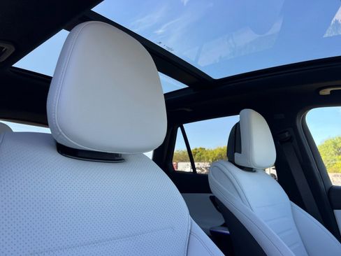 New 2026 Mercedes-Benz GLC 300 4MATIC image 19