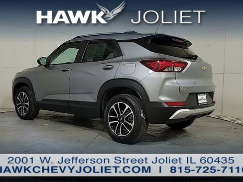 Used 2025 Chevrolet TrailBlazer LT AWD/4WD image 5