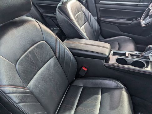 Certified 2025 Nissan Altima 2.5 SR w/ SR Premium Package image 11