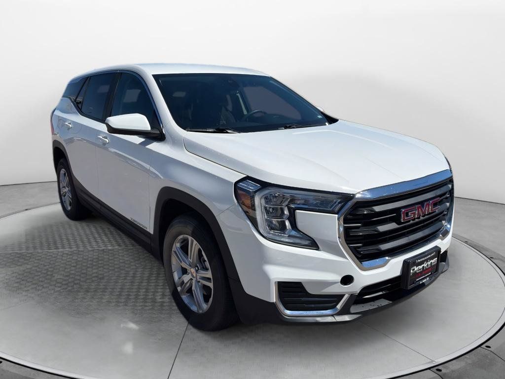 Used 2024 GMC Terrain SLE AWD/4WD image 3