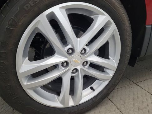 Used 2020 Chevrolet Equinox Premier image 31