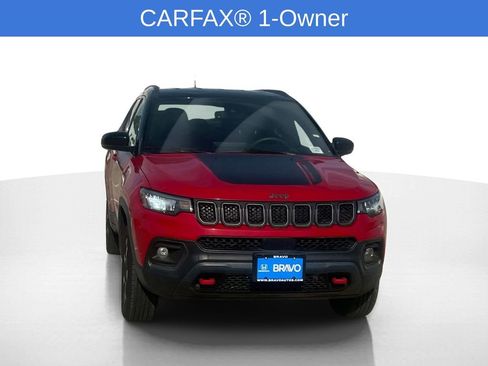 Used 2023 Jeep Compass Trailhawk image 3