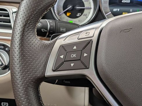 Used 2014 Mercedes-Benz E 350 4MATIC Sedan image 19